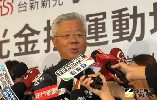 看國泰世華銀董座兼職風暴！台新新光金也全面盤查　總座無兼職