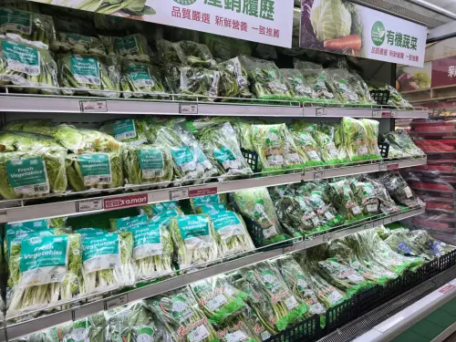 ▲愛買表示，全台門市已提前加強備貨，民生商品及生鮮蔬果整體備貨量較平日增加約三成。（圖／愛買提供）