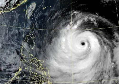 巴威颱風達到第三次巔峰！路徑威脅、警報時間點、風雨時程一次看
