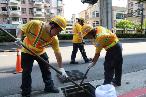 ▲颱風警報就是要「提前發布」，目的是為了讓民眾、政府單位有時間可以進行防颱準備 。（示意圖／記者朱永強攝）
