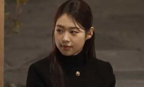 ▲有英國留學經驗的漂亮女生受志。（圖／翻攝自IG@netflixkr）
