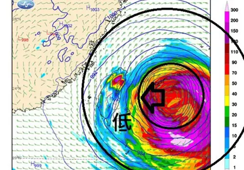 路徑可能南偏、發生繞圈！巴威眼牆恐襲宜蘭　鄭明典示警全台小心