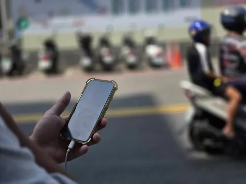 Uber機車載客多餘嗎？北投實測後改觀：觀光客超實用、免苦尋阿伯