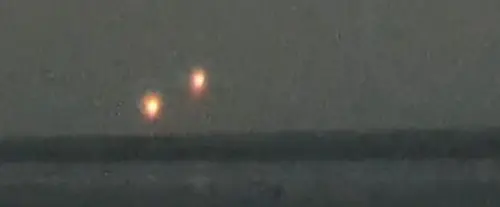 影／颱風來前沖繩夜空詭異橘光！UFO疑雲嚇壞民眾　真相竟是這個