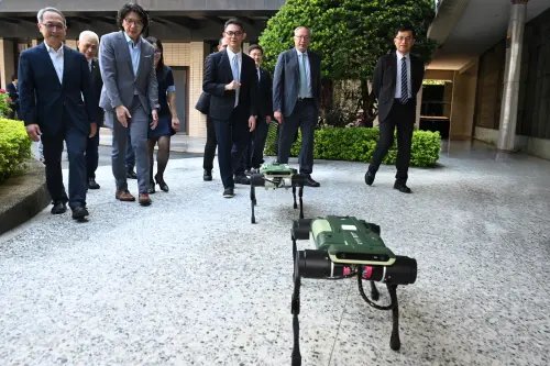 MIT機器狗亮相！1年半時間「彎道超車」 可闖火場救災、地下巡檢