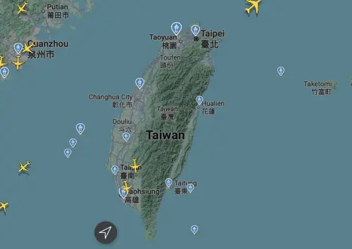 ▲Flightradar24雷達畫面顯示，受巴威颱風大減班影響，台灣上空驚現極罕見的「空域淨空」狀態。（圖／翻攝自Flightradar24）