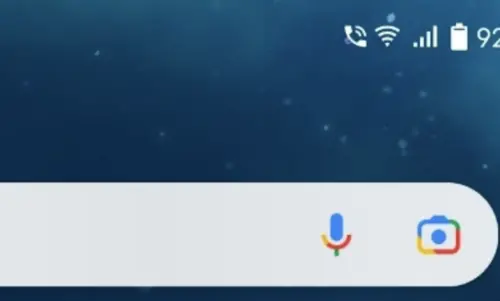 ▲Wi-Fi 符號一旁，還有一個話筒符號，即是已連接上「Wi-Fi 通話」。（圖／翻攝網路）