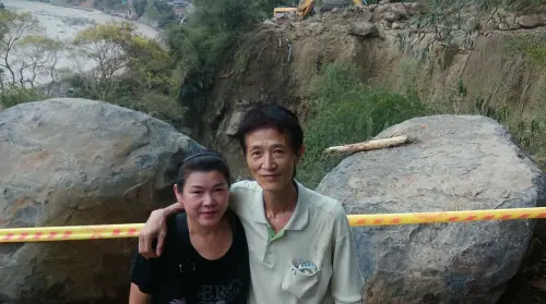 巴威颱風殺來豪雨！阿西曾受困山上一度失聯　父親節驚魂獲救