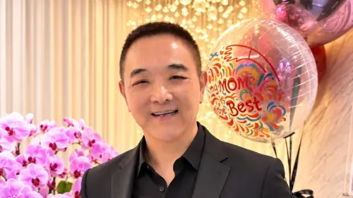 這是小亮哥？拉皮凍齡回春10歲　妻林姿佑虧：現在很愛照鏡子