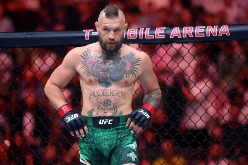 嘴砲拳王回歸只撐69秒！麥葛瑞格打到斷腿　UFC復出之戰慘遭秒殺