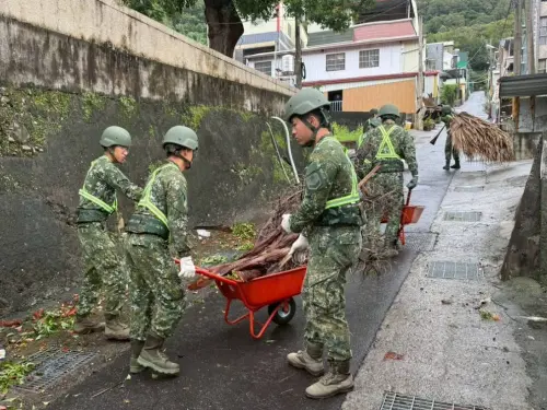 巴威影響高雄山區！1671人預防性撤離　國軍今協助返家、投入復原