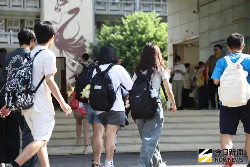 颱風後延期分科測驗今登場　物理結合生活情境、無法死背公式解題