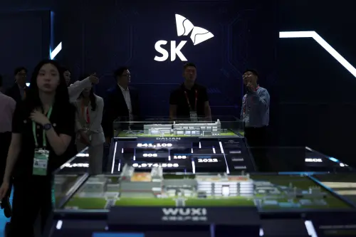 ▲韓股重挫觸發熔斷、SK海力士暴跌逾6%（圖／路透社／達志影像）