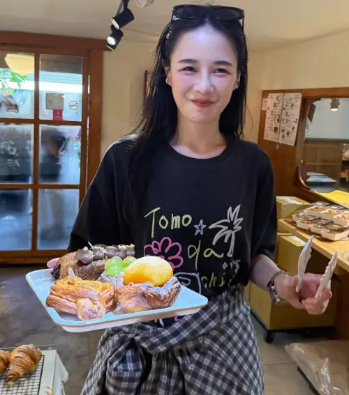 ▲千千外型甜美可愛，胃口很大但身材卻始終纖細，充滿反差感。（圖／千千IG@khshu_）