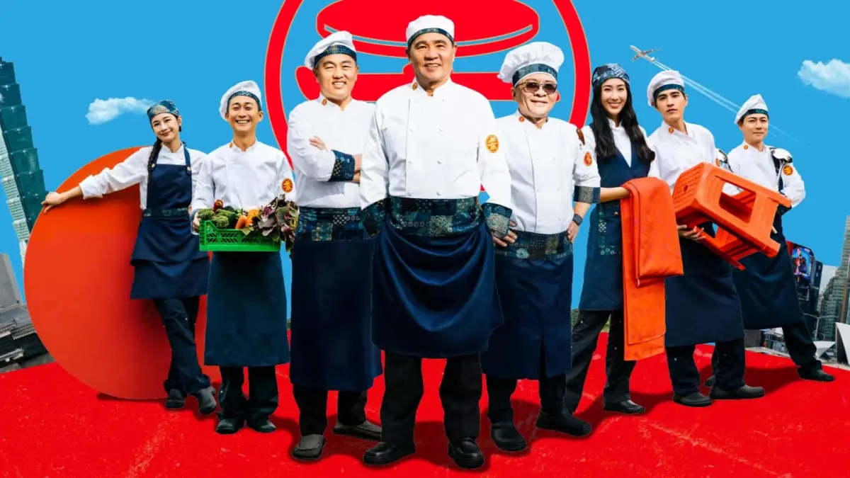 ▲《請世界吃桌》免費線上看！左起為千千、浩子、阿男師、阿燦師、大頭師、隋棠、藍正龍、陳隨意。（圖／《請世界吃桌》提供）