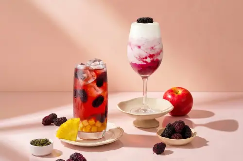 ▲發發牧場「果香葚夏」新品開喝。（圖／發發thefarfarfarm.com）