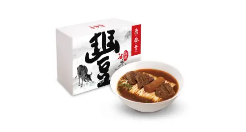 ▲鼎泰豐鎮店招牌「紅燒牛肉麵禮盒」也列入本次受問題油品波及的名單中，符合指定效期者可於 8 月 7 日前持憑證辦理退款。（圖／翻攝自鼎泰豐官網）