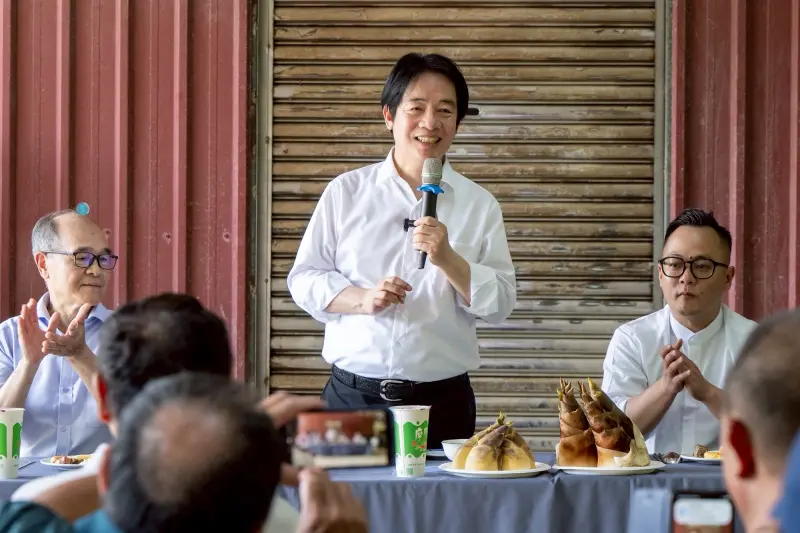    ▲ 賴清德參訪泰安市民農園認養中心。（圖／總統府提供）  