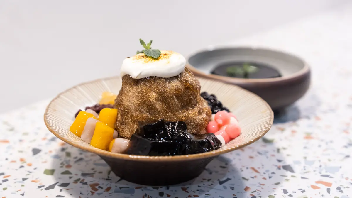▲2026「大港閱冰」冰品嘉年華，集結逾50家山海河港美食品牌，將於7/18、7/19在捷運哈瑪星站「新濱．駅前」隆重登場。(圖／高市府觀光局提供)
