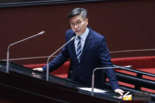 曝傅崐萁承諾AIT無人機條例　鍾佳濱：今日出委員會、828三讀