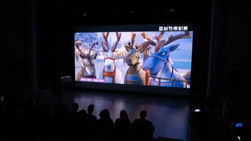 ▲幼兒園小朋友欣賞「2026新竹瘋影展」預告片。（圖／新竹市政府提供）