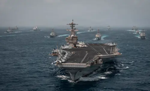 美軍恢復伊朗海上封鎖！空襲再起　逾20艘軍艦、數百軍機部署中東