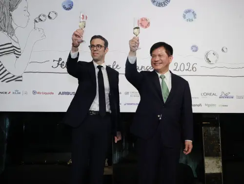 林佳龍出席法國國慶酒會　龍燁卸任前告白：不會忘記台灣人民