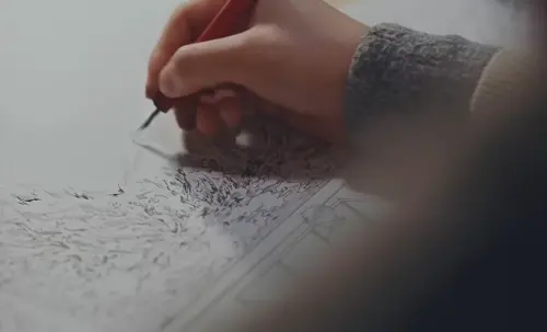 ▲預告中重現主角專注投入漫畫創作的過程，細膩呈現原作的創作熱情。（圖／翻攝自K2Pictures）