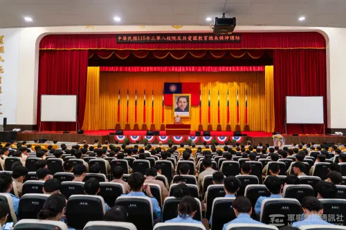 Chief of the General Staff Adm. Mei Chia-shu addresses military academy graduates at the relaunch of the Anti-Communist Patriotic Education program. (MNA)