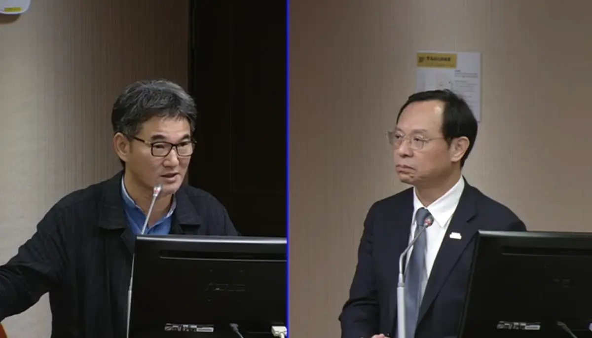 ▲民進黨立委劉建國（左）針對喪屍菸彈氾濫，質詢衛福部長石崇良（右）。（圖／翻攝畫面）