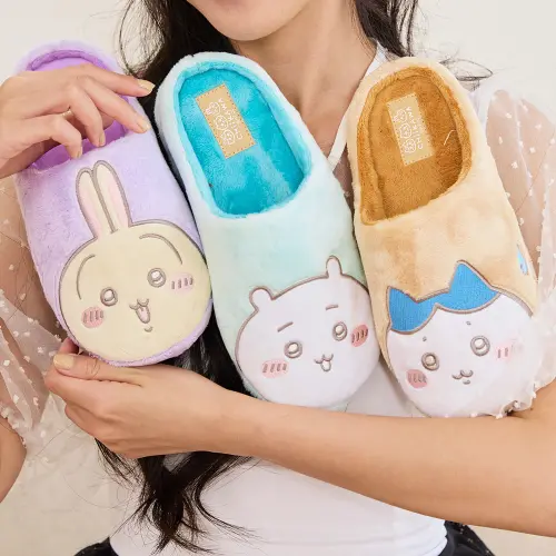 ▲7-11吉伊卡哇毛絨室內拖鞋，加價購699元。（圖／7-11提供）