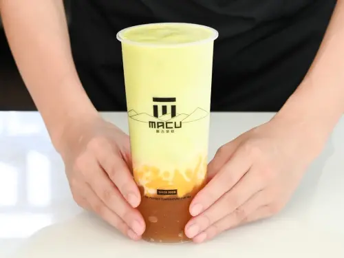 ▲全新升級的《酪梨芒果甘露》以台灣當季酪梨為主角。(圖／麻古茶坊提供)