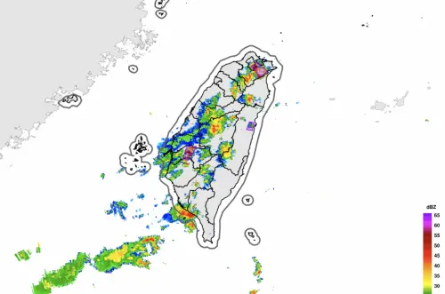 氣象署大雷雨警戒／國家警報範圍擴大！雙北基隆爆雨勢　下班小心