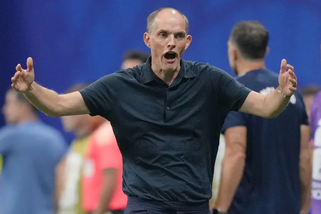▲英格蘭主帥圖赫爾（Thomas Tuchel）在比賽後段的保守換人與戰術調整，引起批評。甚至有球評在節目上情緒失控，調侃圖赫爾根本是德國派來的臥底。（圖／美聯社／達志影像）