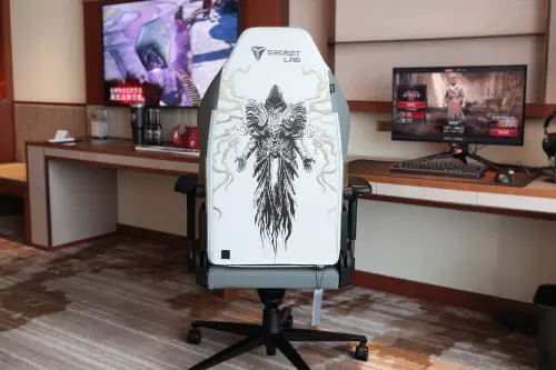 ▲本次再攜手新加坡頂級人體工學電競椅品牌 Secretlab，推出 Secretlab × Diablo IV 聯名電競椅抽獎活動。 （圖／六福萬怡提供）