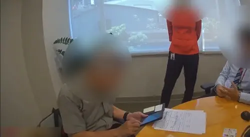 八旬翁險匯129萬投資天珠　鹽埕警銀聯手戳破愛情謊言