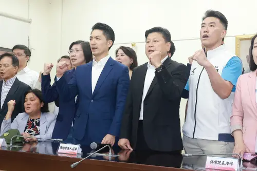 傅崐萁喊全民上街頭！怒批賴政府「毒害台灣」：人民憤怒已到極限
