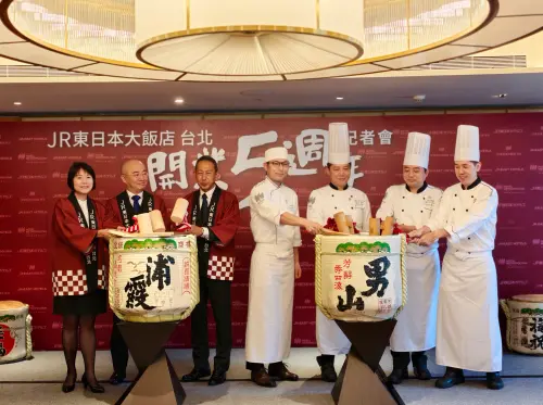 ▲「JR東日本飯店台北」5週年，不僅國內主廚，也邀請JR東日本集團總括料理長、東京車站大飯店行政總主廚石原雅弘來台研發活動菜色。（圖／JR東日本飯店提供）