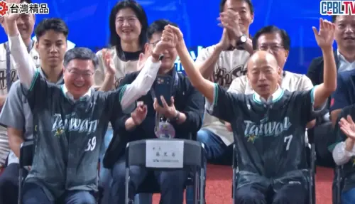 影／韓國瑜、卓榮泰公開牽手！中職會長蔡其昌感動：棒球不分顏色