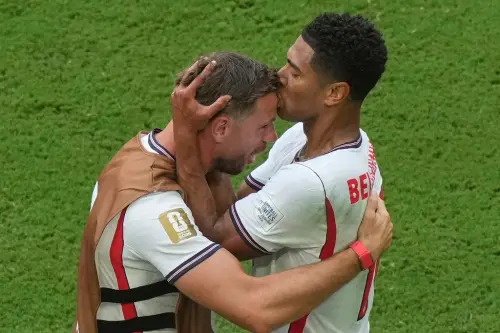 世界盃銅牌劇本外媒都看傻！貝林漢姆進球1擁抱惹哭網：好愛隊友