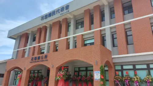 ▲彰化縣花壇鄉公所外觀。公所提醒，若符合資格者於領取前不幸死亡，可由繼承人推派一人代表，並備妥相關切結文件至現場申領。（圖／取自Google評論）