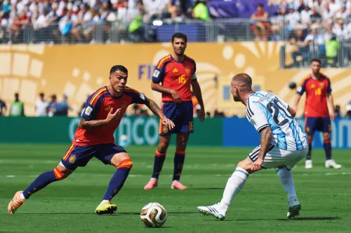 ▲西班牙的高位逼搶讓阿根廷難以喘息。（圖／翻攝自Spanish Football X）