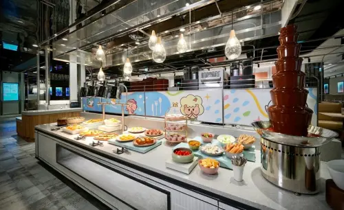▲饗食天堂有設立兒童專屬餐檯，圖為高雄夢時代店。（圖／翻攝饗食天堂臉書）