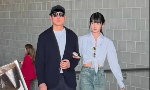 林俊傑也去看世界盃！2張門票直接噴43萬　女友七七甜蜜挽手緊跟
