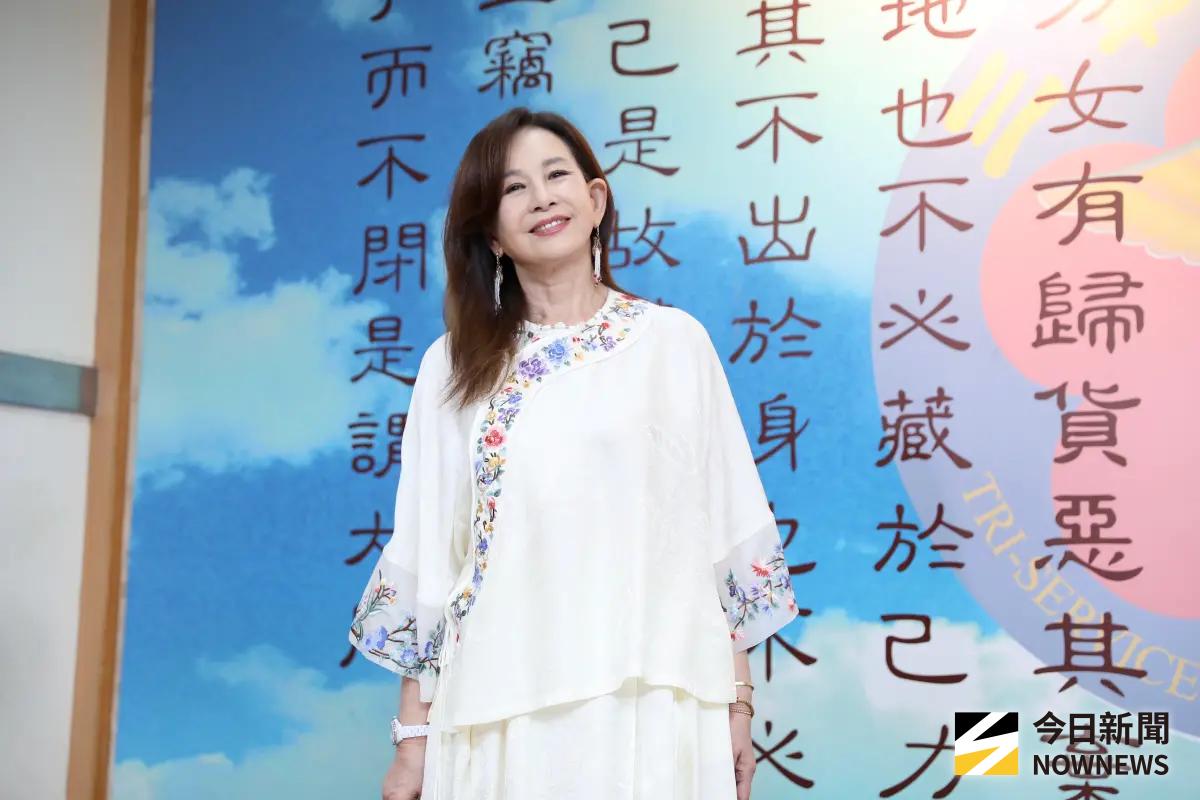 ▲周丹薇（如圖）罹患紅斑性狼瘡，有時發作滿臉紅斑，讓愛美的她因此不敢出門見人，更一度影響心情說：「恨不得去死。」（圖／記者嚴俊強攝影）