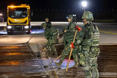 An ROC Army unit conducts an urban defense exercise in Taiwan. (MNA)