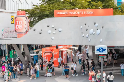 HUAWEI「錶現新時尚體驗展」點亮中山站　打造耀眼新地標