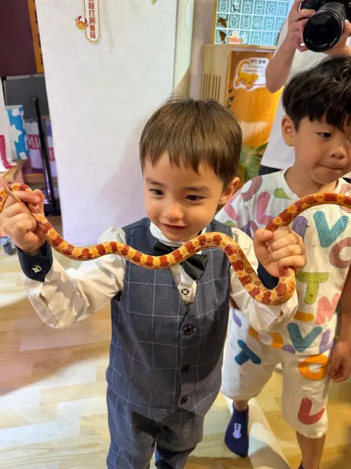 ▲Jon在親友陪伴下歡度4歲生日，現場充滿溫馨氣氛。（圖／小瑋哥提供）
