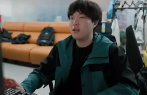 ▲Bin 任性衝動的形象，甚至成為官方拍攝影片玩梗的劇情。（圖／翻攝Bilibili）