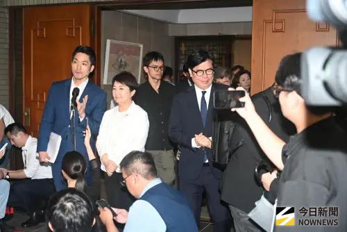 不是蔣萬安、盧秀燕！「這首長」滿意度飆近8成　連小草也超挺